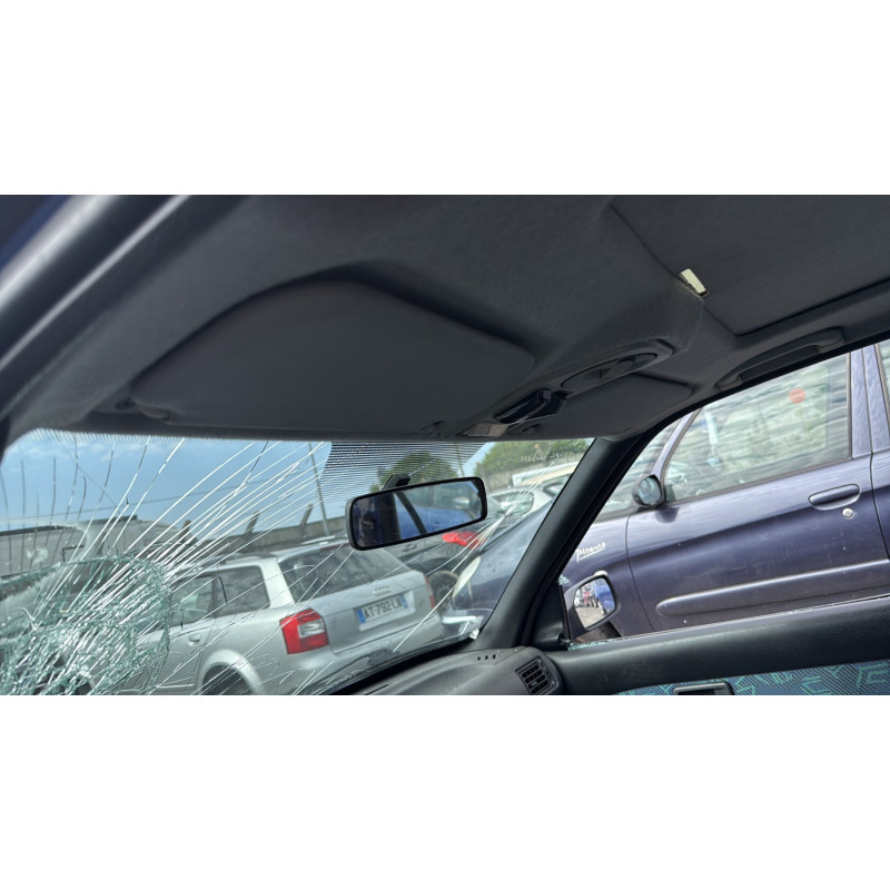 Vitre arriere gauche PEUGEOT 106 Photo n°18
