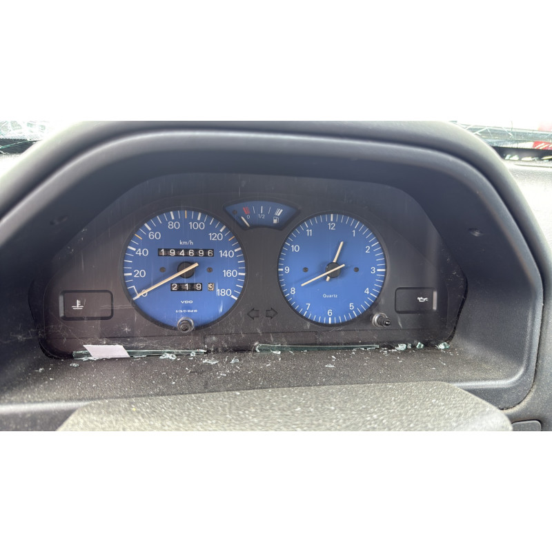 Vitre arriere gauche PEUGEOT 106 Photo n°19