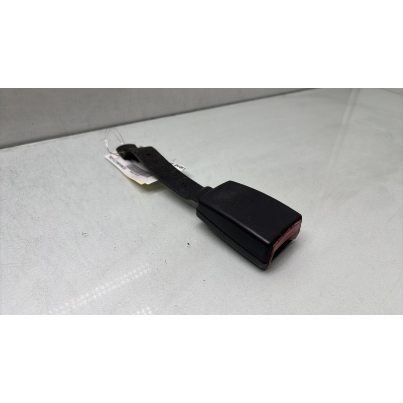 Attache ceinture avant droit VOLKSWAGEN POLO 4 Photo n°3
