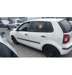 Attache ceinture avant droit VOLKSWAGEN POLO 4