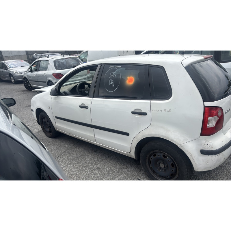 Attache ceinture avant droit VOLKSWAGEN POLO 4 Photo n°9