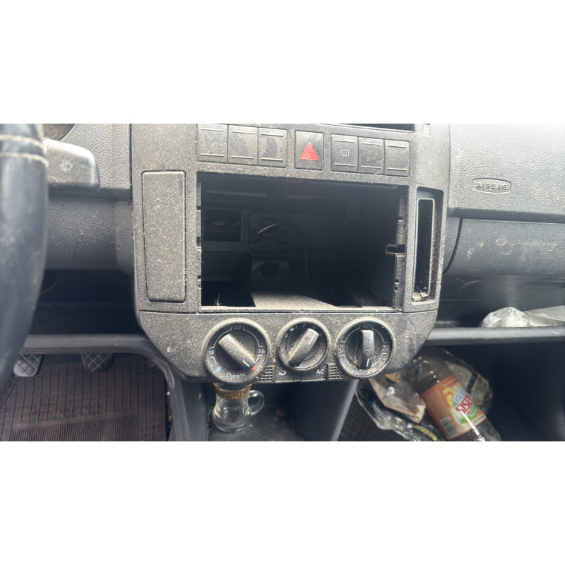 Attache ceinture avant droit VOLKSWAGEN POLO 4 Photo n°18