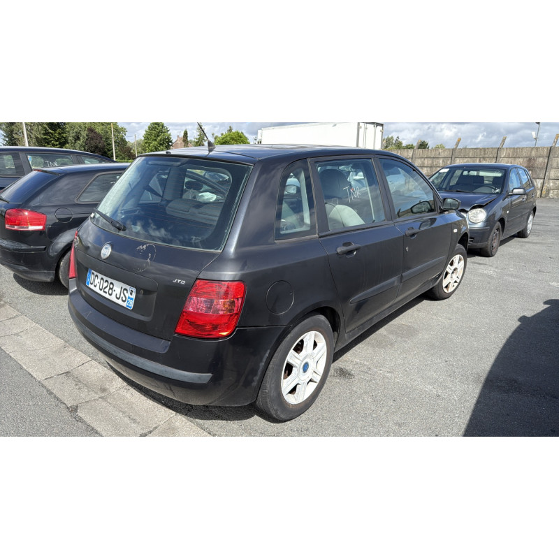 Fermeture de capot FIAT STILO Photo n°6