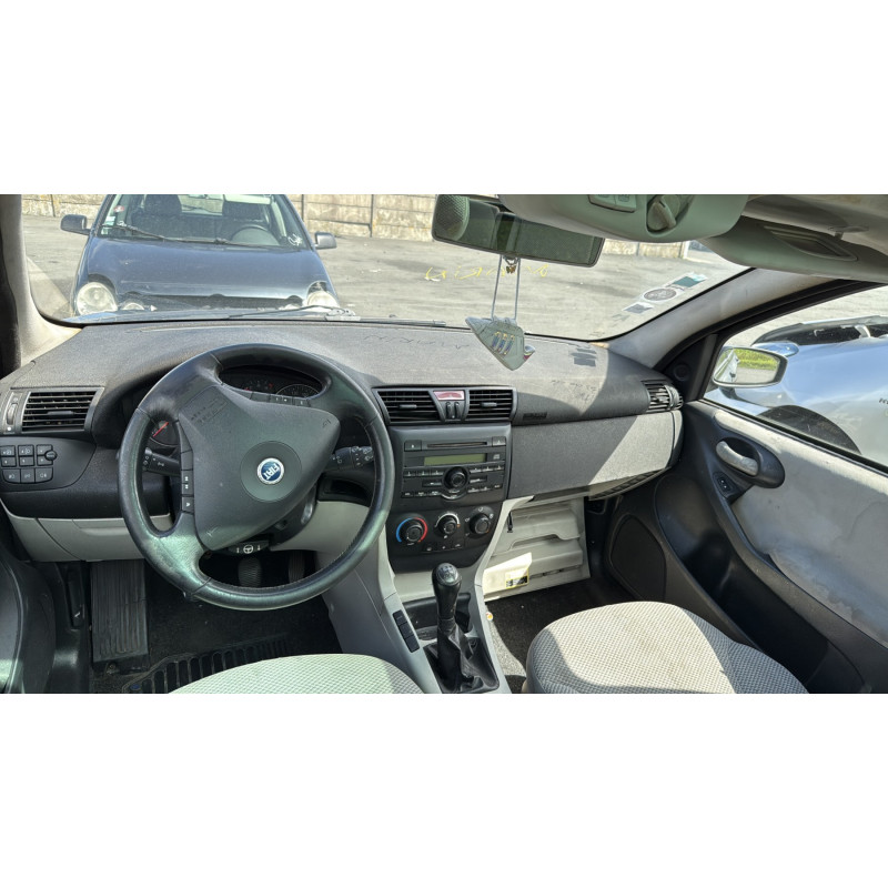 Fermeture de capot FIAT STILO Photo n°12