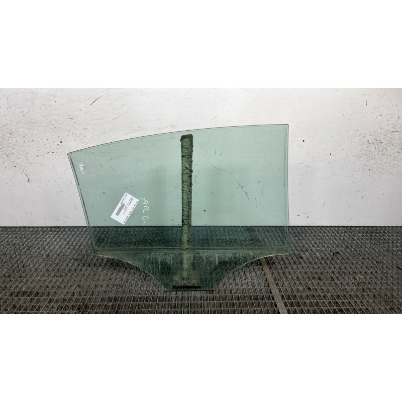 Vitre arriere gauche VOLKSWAGEN PASSAT 6 Photo n°4