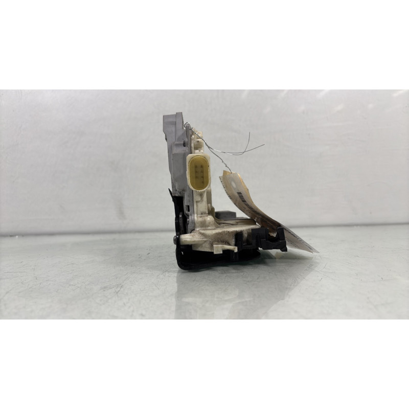Serrure arriere gauche VOLKSWAGEN PASSAT 6 Photo n°3