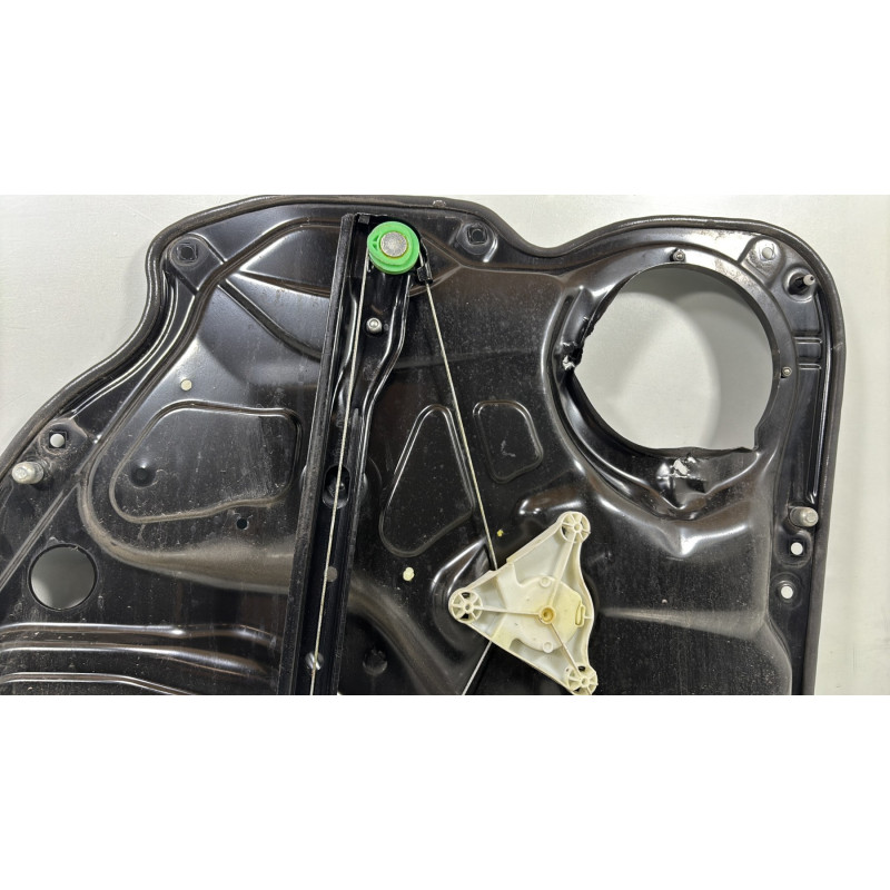 Leve vitre electrique arriere gauche VOLKSWAGEN PASSAT 6 Photo n°5