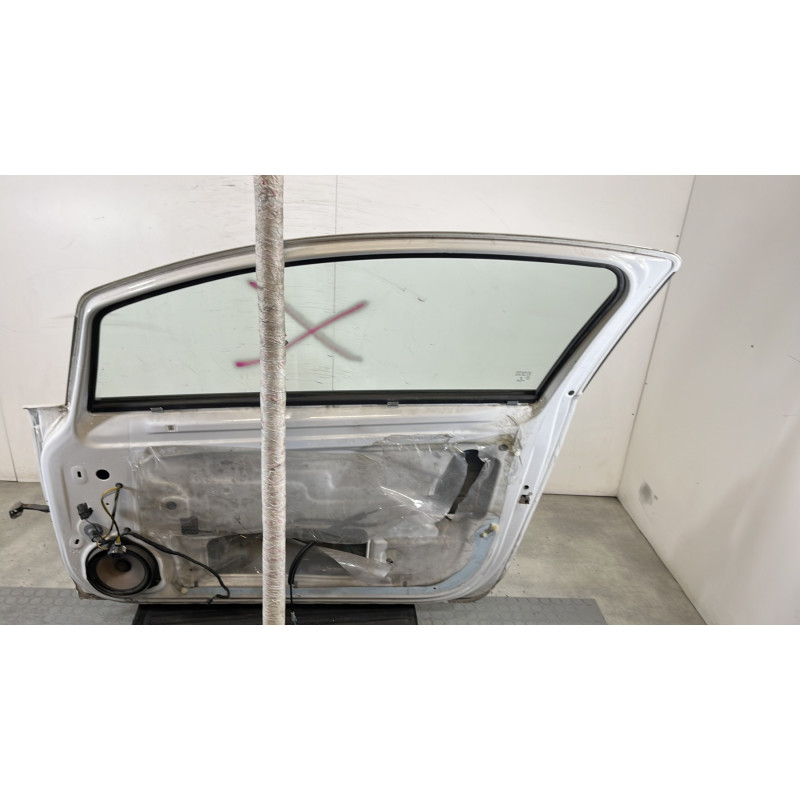 Porte avant droit OPEL CORSA D Photo n°7
