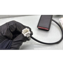 Attache ceinture arriere gauche RENAULT KADJAR