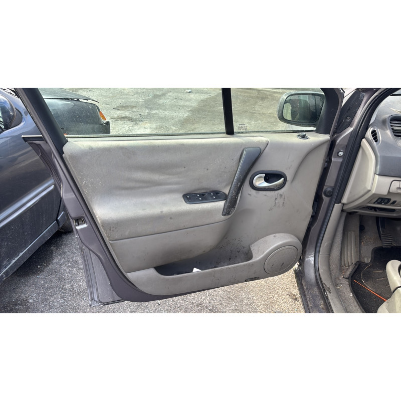 Feu arriere principal droit (feux) RENAULT SCENIC 2 Photo n°16