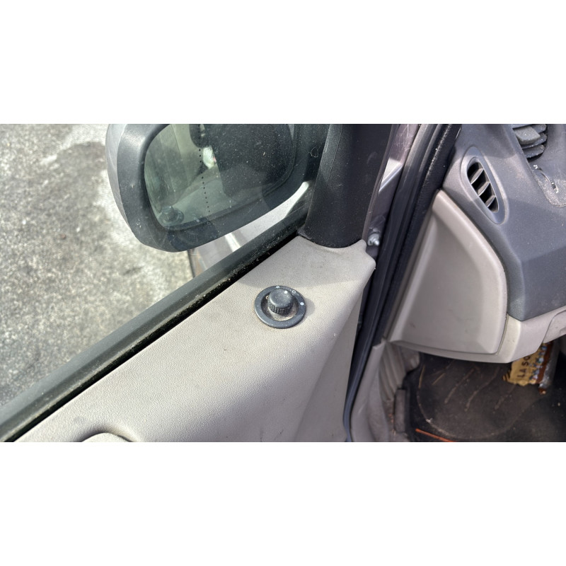 Feu arriere principal droit (feux) RENAULT SCENIC 2 Photo n°18