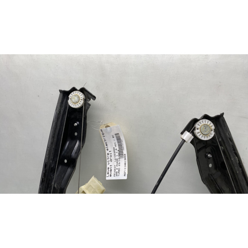 Leve vitre electrique avant droit PEUGEOT 308 2 Photo n°4
