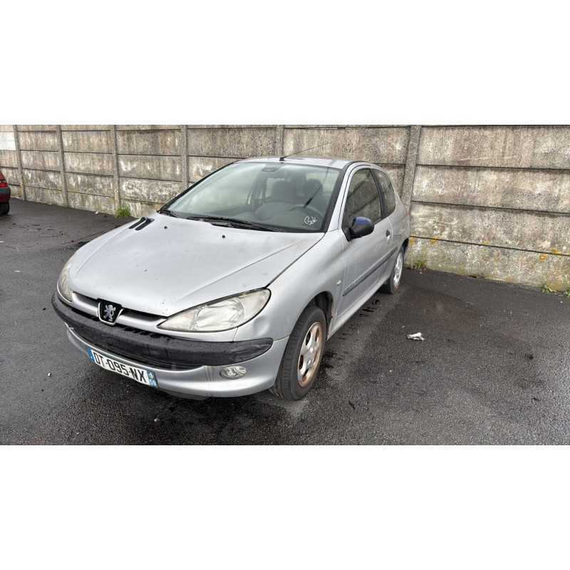 Pare choc avant PEUGEOT 206 Photo n°8