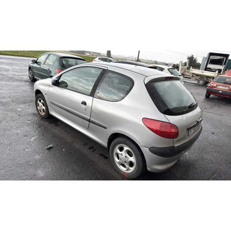 Pare choc avant PEUGEOT 206 Photo n°11