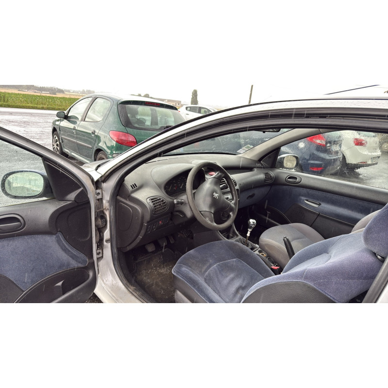 Pare choc avant PEUGEOT 206 Photo n°17