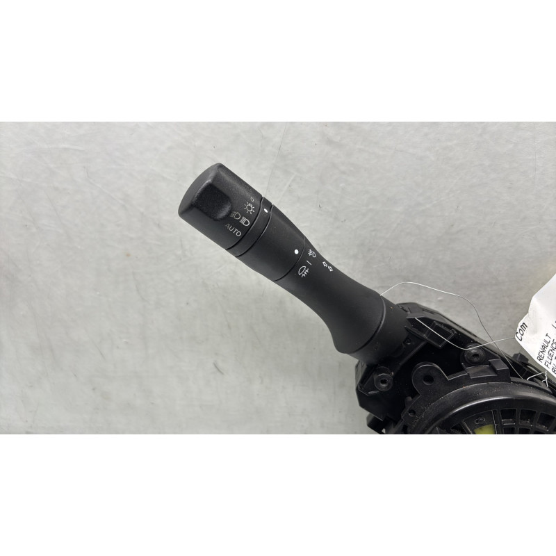 Com (Bloc Contacteur Tournant+Commodo Essuie Glace+Commodo Phare) RENAULT FLUENCE Photo n°2