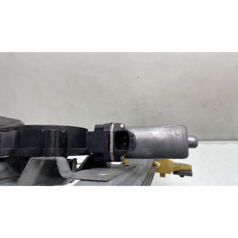 Leve vitre electrique avant droit RENAULT CLIO 4 Photo n°4