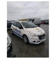 Poignee porte avant gauche PEUGEOT 208 1