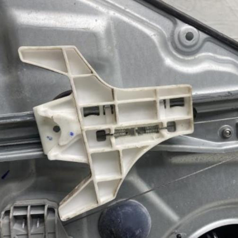 Leve vitre electrique arriere gauche KIA CEE-D 1 Photo n°5