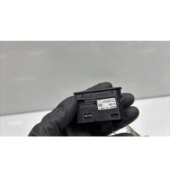 Interrupteur de leve vitre arriere droit OPEL ZAFIRA B