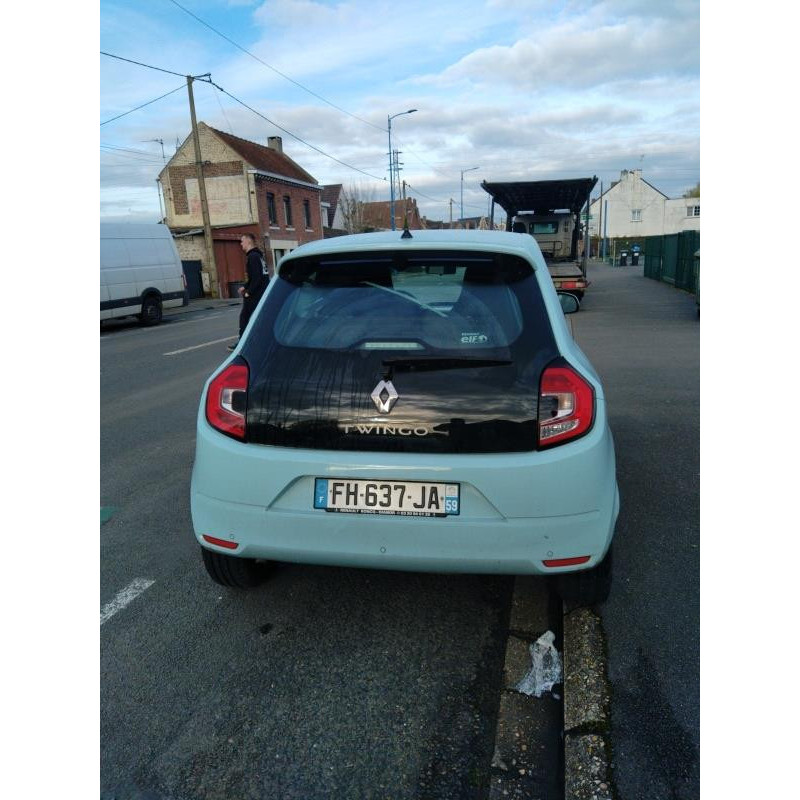 Arret de porte avant droit RENAULT TWINGO 3 Photo n°8