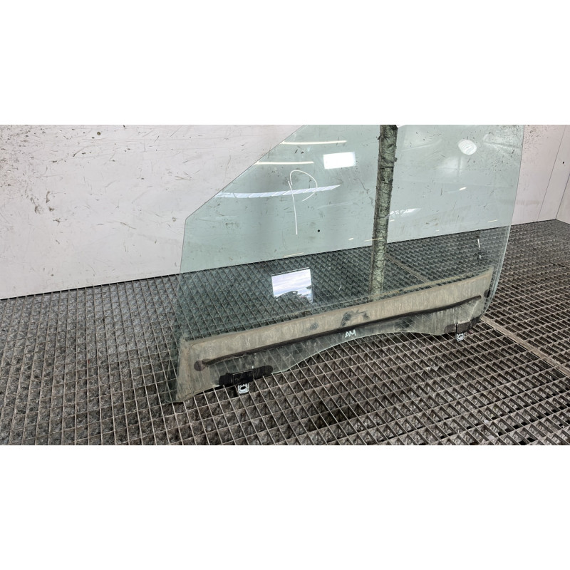Vitre avant gauche RENAULT SCENIC 3 Photo n°2