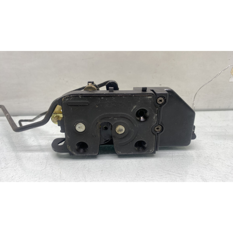 Serrure avant gauche HYUNDAI GETZ Photo n°1