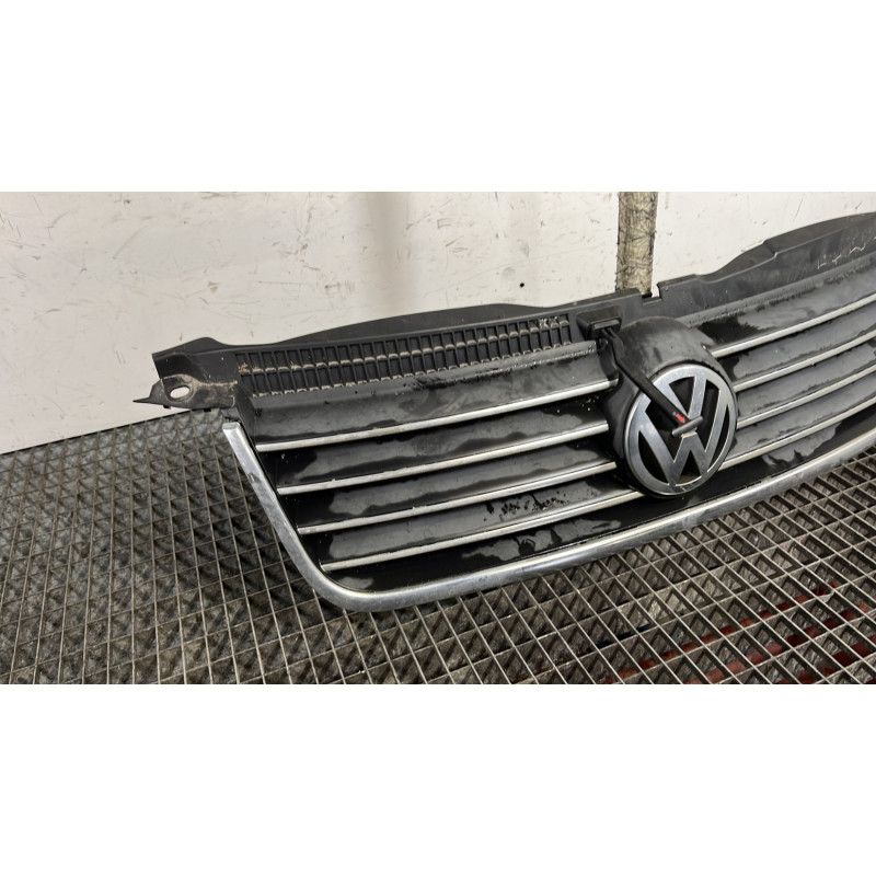 Calandre VOLKSWAGEN PASSAT 4 Photo n°2