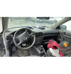 Calandre VOLKSWAGEN PASSAT 4
