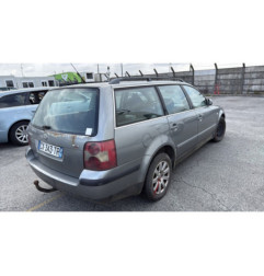 Pare choc avant VOLKSWAGEN PASSAT 4