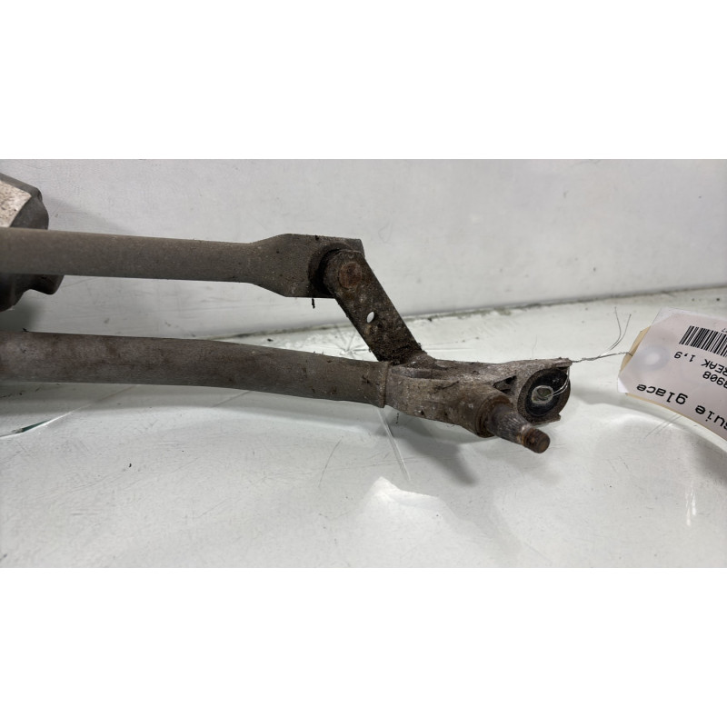 Moteur essuie glace avant VOLKSWAGEN PASSAT 4 Photo n°3