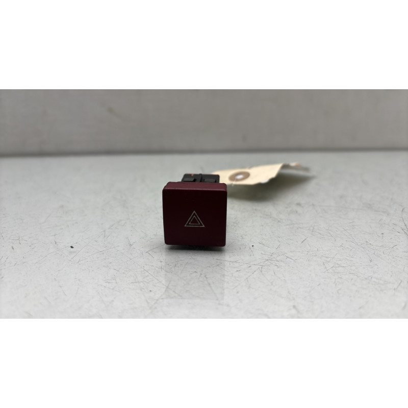 Bouton de warning PEUGEOT PARTNER 2 Photo n°1