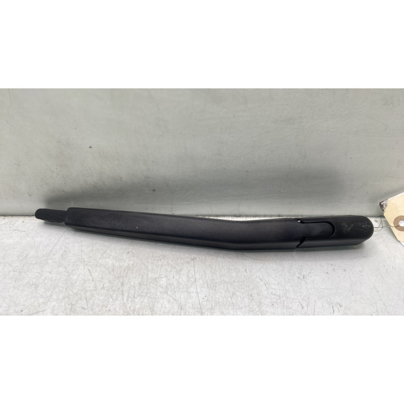 Bras essuie glace arriere OPEL CORSA D Photo n°1