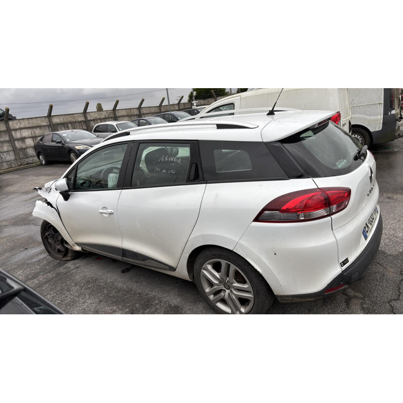 Feu arriere stop central RENAULT CLIO 4 Photo n°14