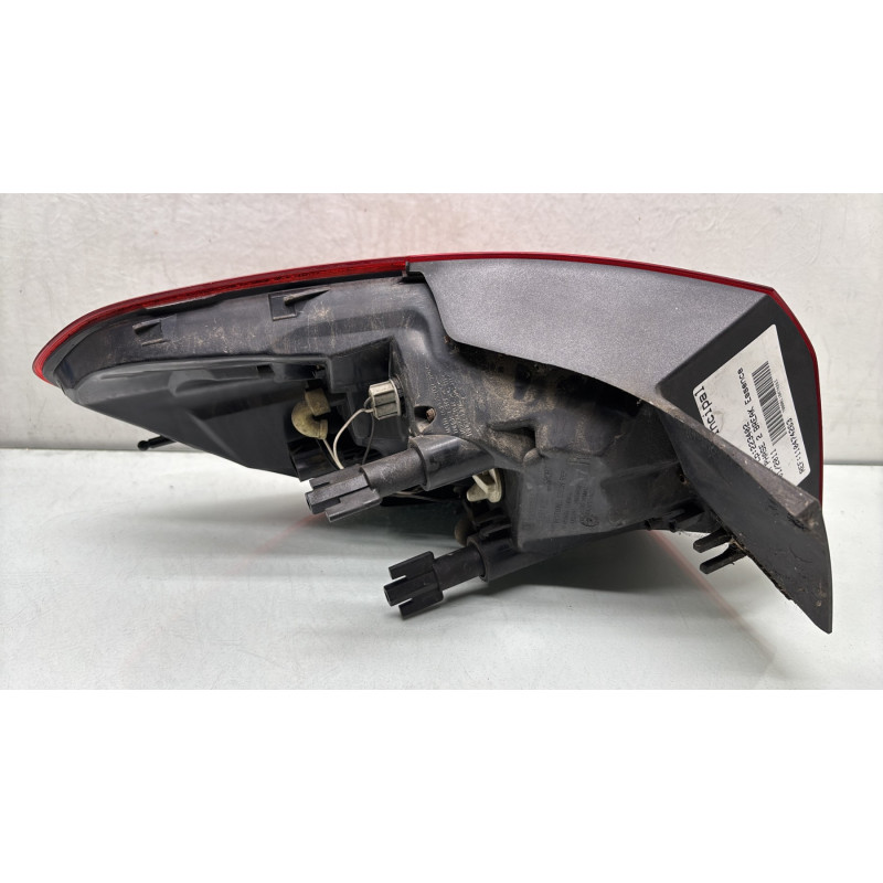Feu arriere principal droit (feux) OPEL ASTRA J SPORTS Photo n°2