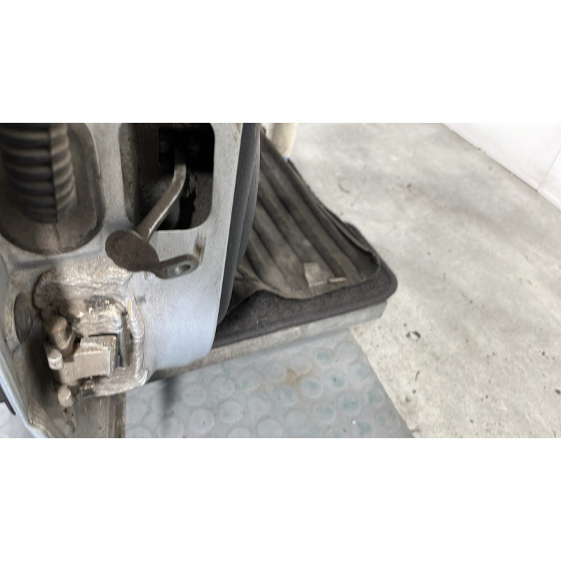 Porte arriere droit RENAULT CLIO 2 Photo n°5