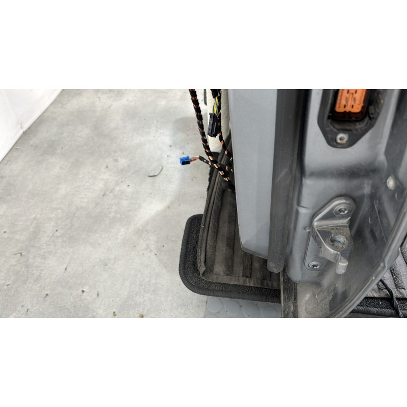 Porte arriere gauche MERCEDES CLASSE M 164 Photo n°4