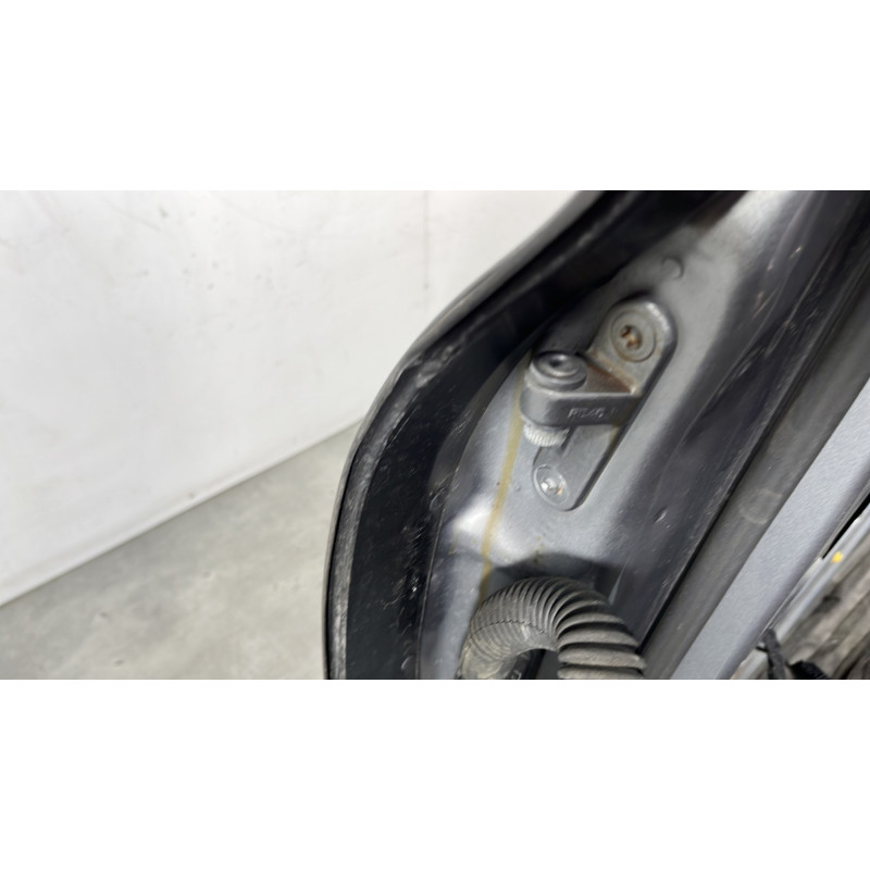Porte avant droit MERCEDES CLASSE M 164 Photo n°2