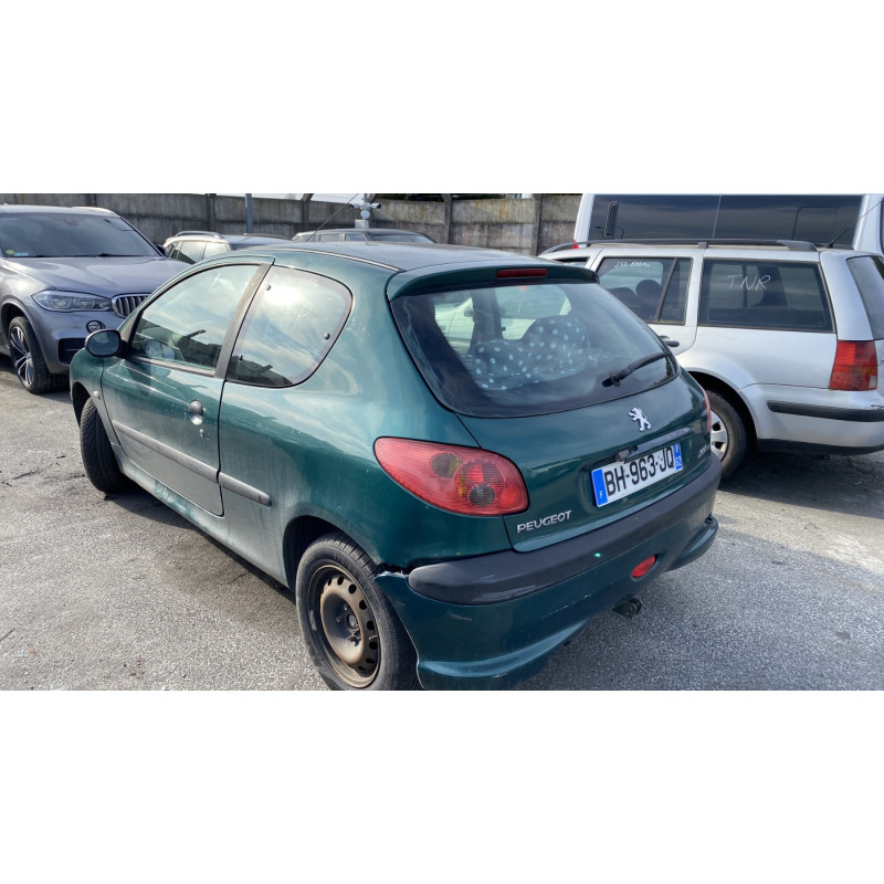 Pare choc avant PEUGEOT 206 Photo n°10