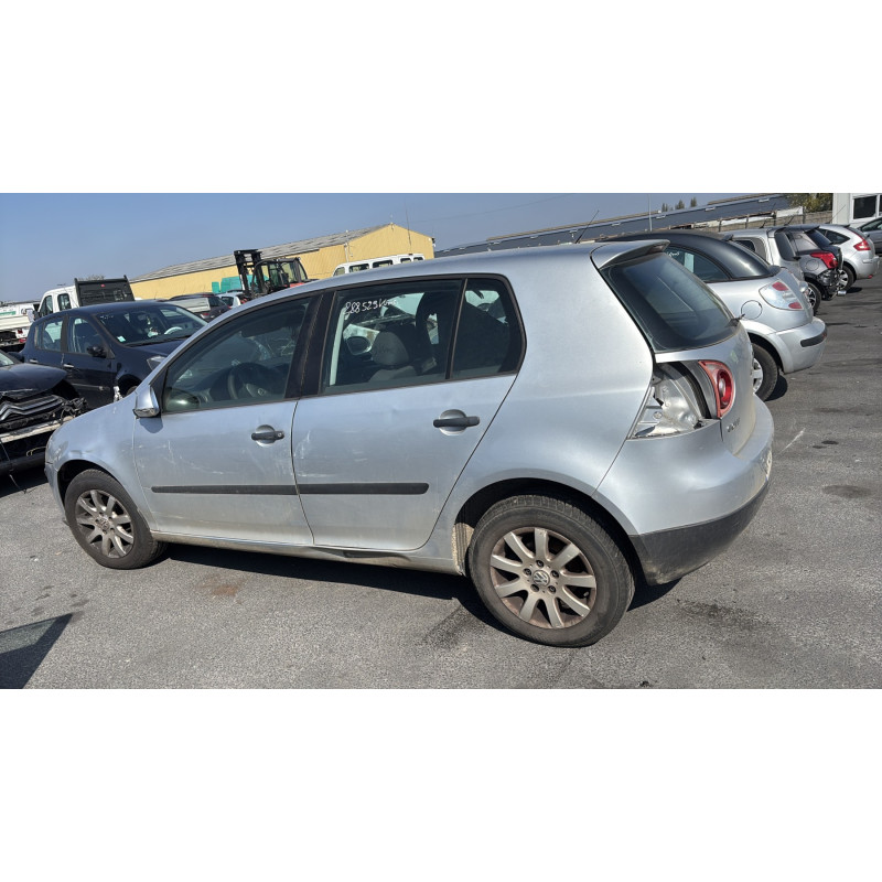 Vitre arriere gauche VOLKSWAGEN GOLF 5 Photo n°10