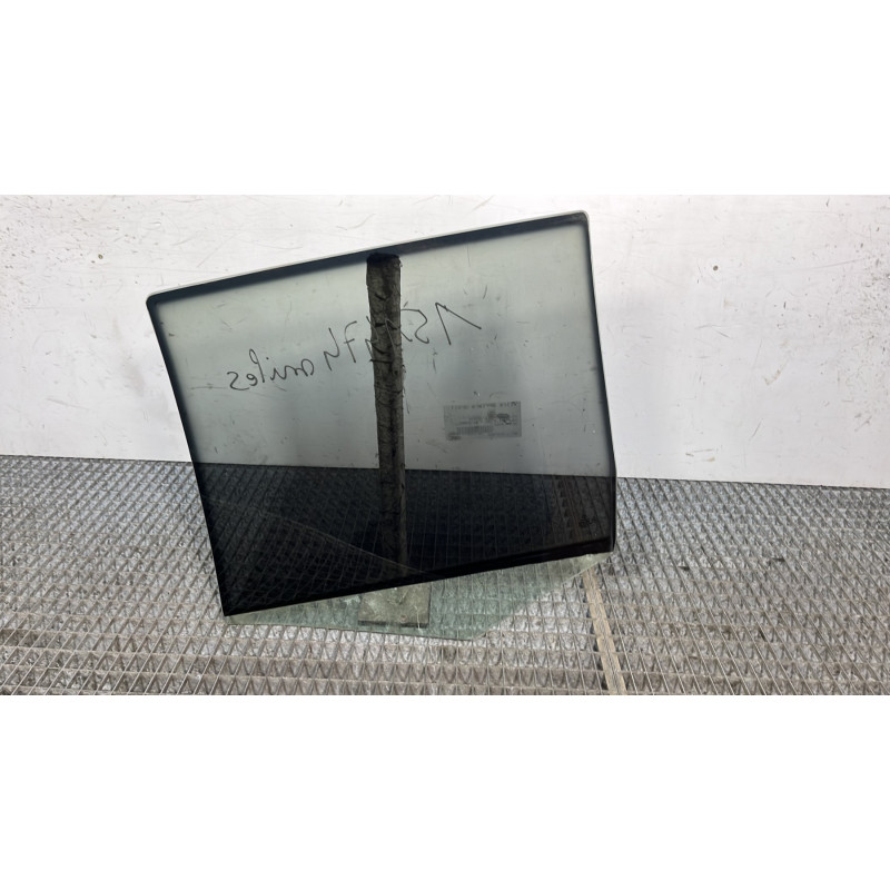 Vitre arriere droit VOLKSWAGEN GOLF 4 Photo n°4