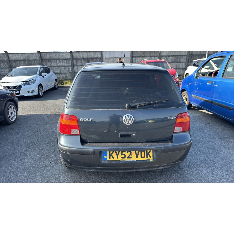 Vitre arriere droit VOLKSWAGEN GOLF 4 Photo n°9