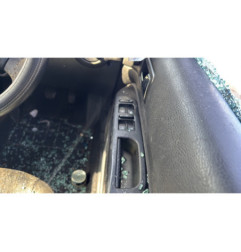 Vitre arriere droit VOLKSWAGEN GOLF 4