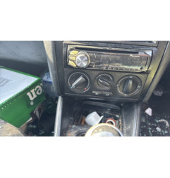 Vitre arriere droit VOLKSWAGEN GOLF 4