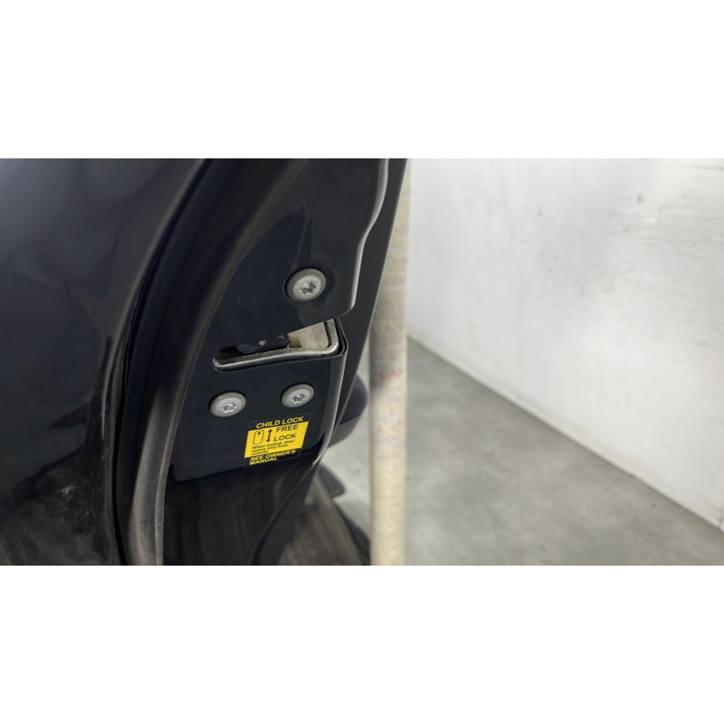 Porte arriere gauche SUZUKI SWIFT 3 Photo n°3