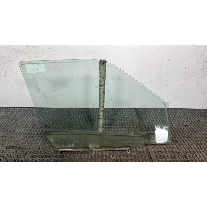 Vitre avant gauche SUZUKI SWIFT 3 Photo n°4