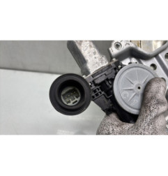 Leve vitre electrique avant droit SUZUKI SWIFT 3