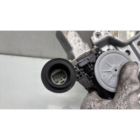 Leve vitre electrique avant droit SUZUKI SWIFT 3