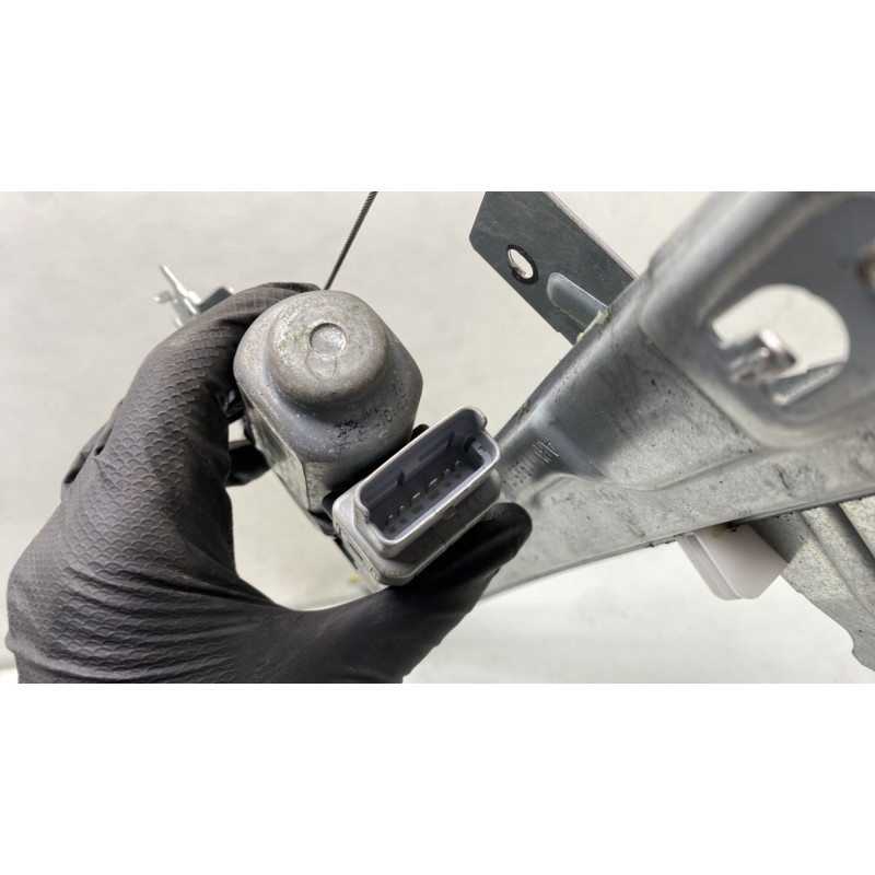 Leve vitre electrique avant gauche PEUGEOT 207 Photo n°4