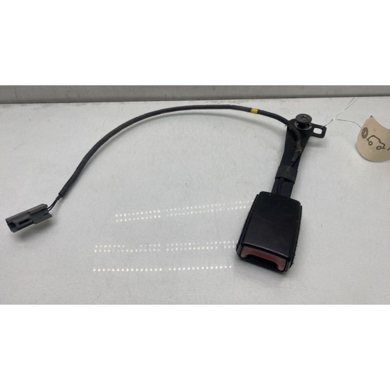 Attache ceinture avant gauche KIA CEE-D 1 Photo n°4
